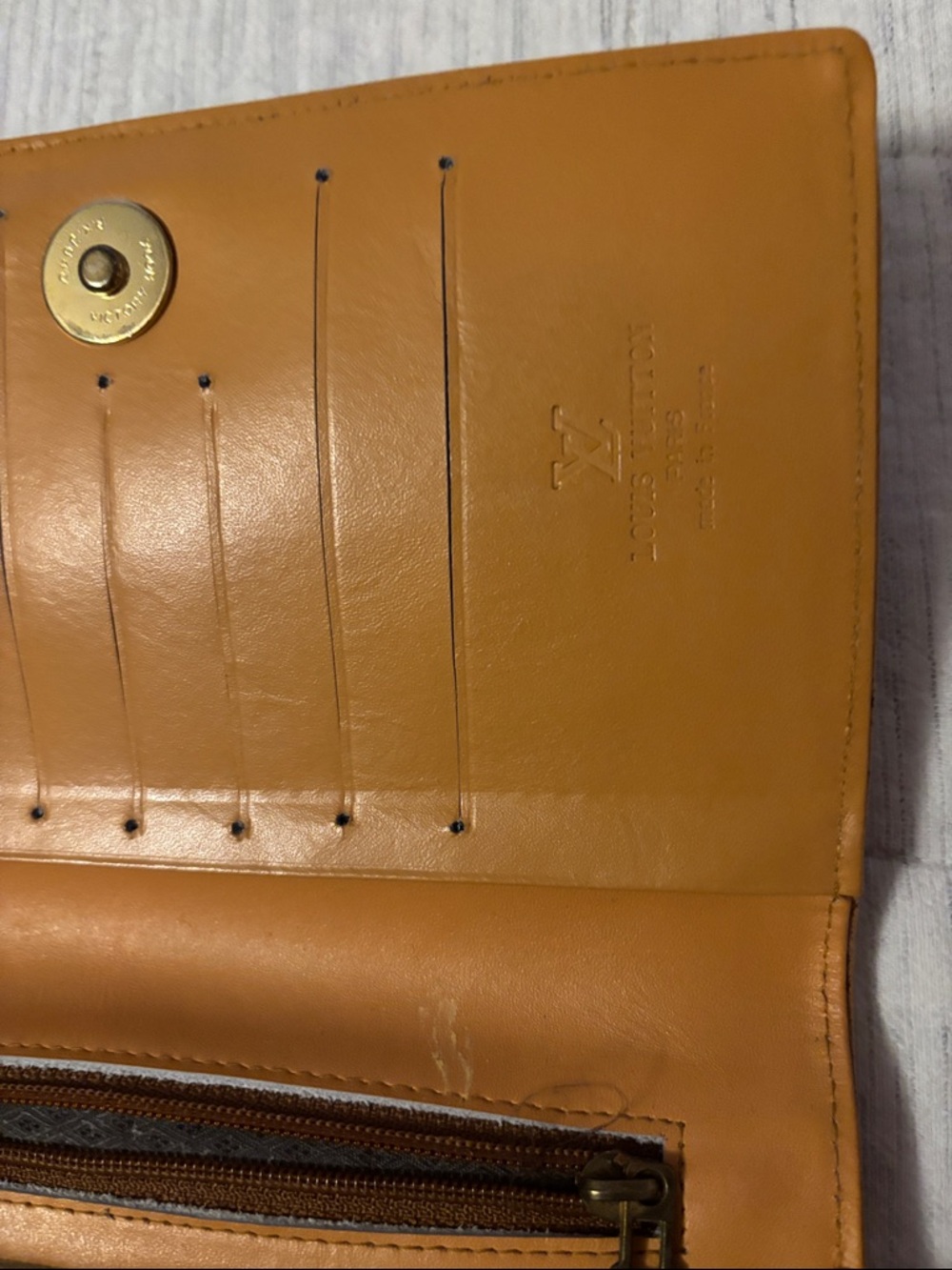 Louis Vuitton Brown and Tan Monogram Long Wallet - Picture 2 of 14